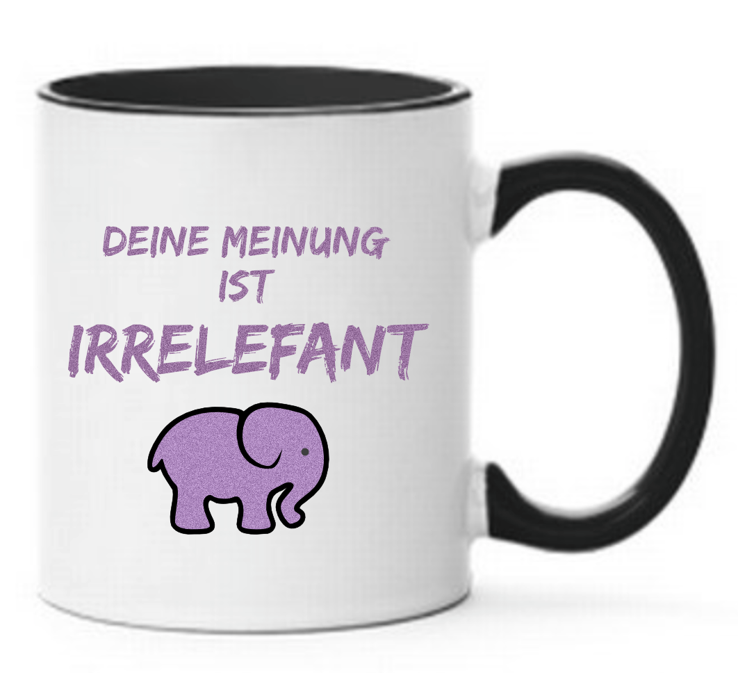 Schwarze Tasse mit Spruch Deine Meinung ist Irrelefant und einem comic Elefant in Flieder